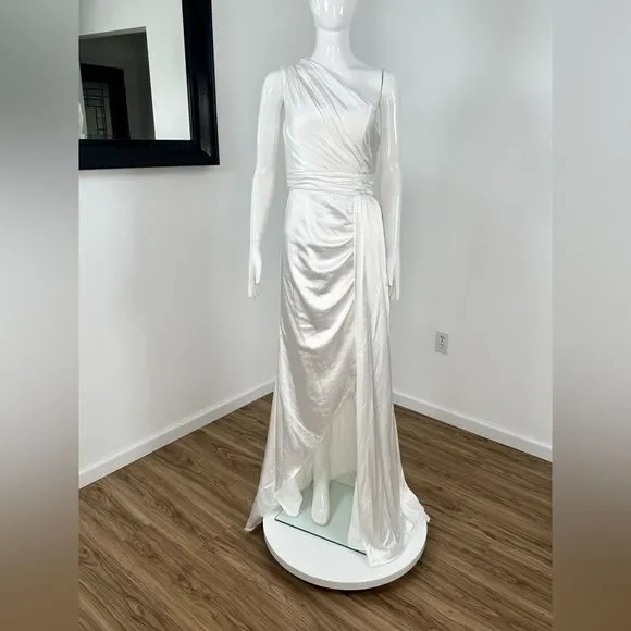 🔥🔥 Mac Duggal Draped One Shoulder Gown - Picture 5 of 12